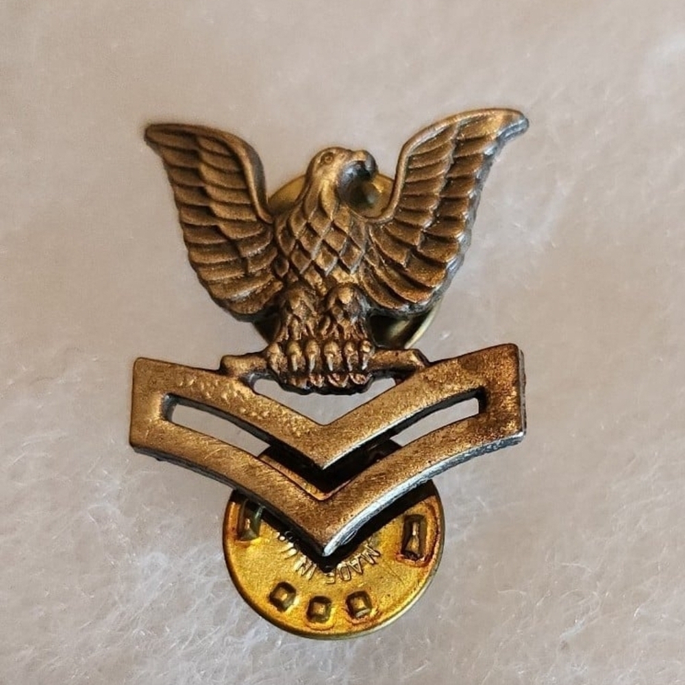 Vintage Military Gold Eagle Pin